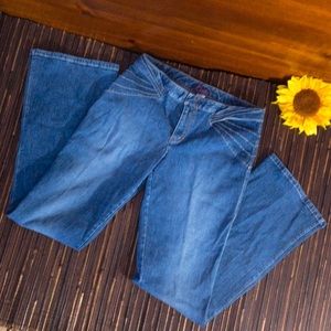 Cache jeans